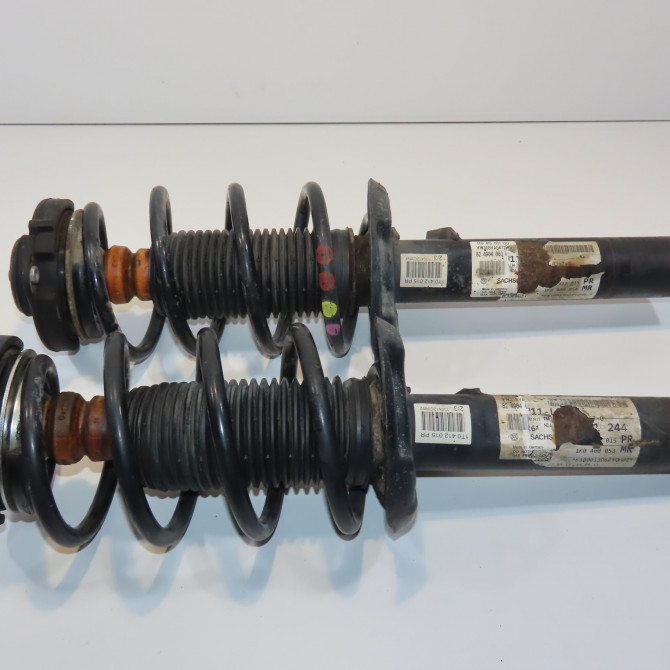 Amortisseur avant droit occasion VOLKSWAGEN TOURAN II Phase 1 09-2010->12-2015 1T0413031GQ 1