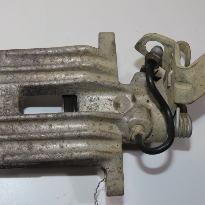 Etrier de frein arrière droit occasion VOLKSWAGEN GOLF V Phase 1 11-2003->10-2008 1.9 TDI 105ch 1K0615424J 4