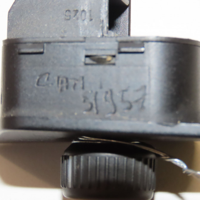 Commande rétroviseurs extérieures électriques occasion VOLKSWAGEN POLO IV Phase 2 05-2005->09-2009 1.4 TDI 70ch 4