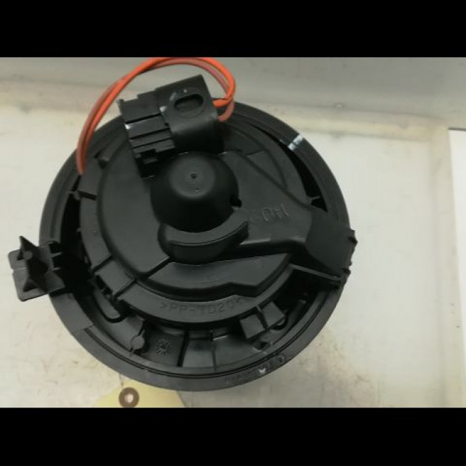 Ventilateur de chauffage occasion RENAULT CLIO IV Phase 1 07-2012->... 1.5 DCI 90ch 272101170R 2