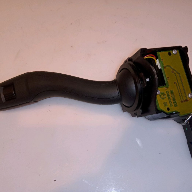 Commande essuie glace occasion AUDI A3 II Phase 1 06-2003->06-2008 8P0953519D9B9 2