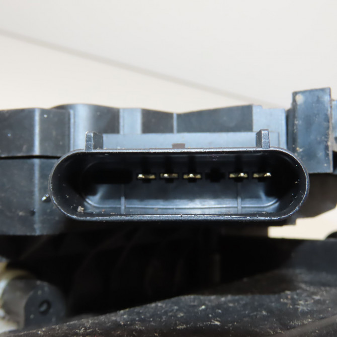 Serrure porte avg occasion FORD FIESTA VI Phase 1 10-2008->11-2012 1.4 TDCI 70ch 2049023 3