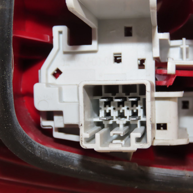 Feu arrière droit occasion FORD FIESTA VI Phase 1 10-2008->11-2012 1.4 TDCI 70ch 1709552 3