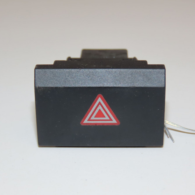 Bouton de warning occasion AUDI A3 II Phase 2 06-2008->07-2012 1.6 TDi 105ch 8P0941509D5PR 1