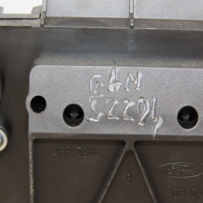 Autoradio occasion FORD FIESTA VI Phase 1 10-2008->11-2012 1.2i 60ch Ambiente 2044323 8