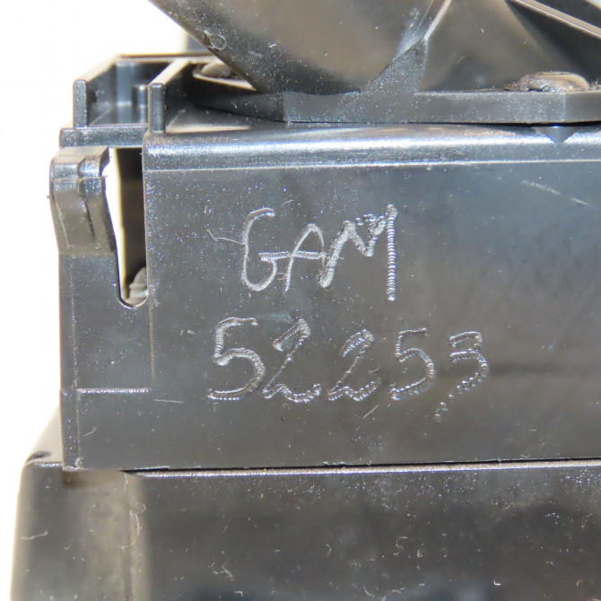 Commande de chauffage occasion AUDI A3 II Phase 2 06-2008->07-2012 1.6 TDi 105ch 8P0820047D 4