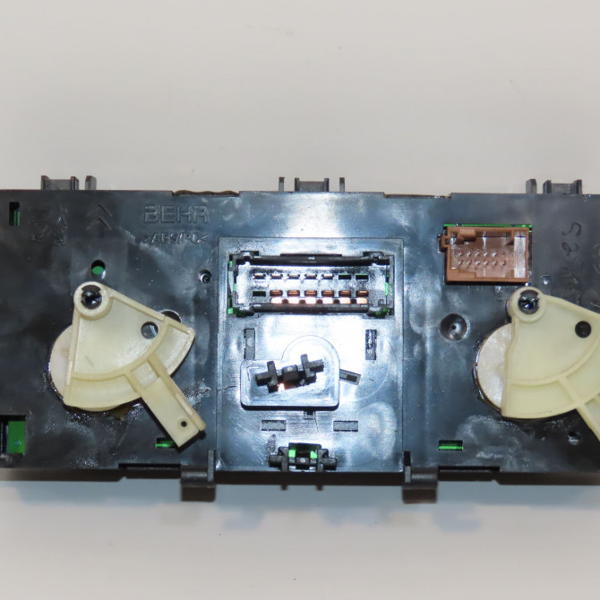 Commande de chauffage occasion CITROEN C3 II Phase 2 03-2013->12-2016 1.4 HDi 70ch 9675400180 2