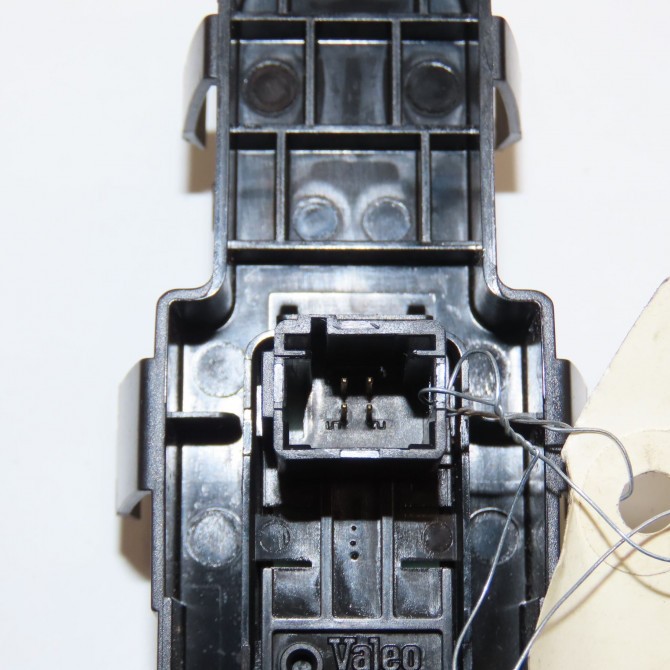 Commande lève-glace porte avant droite occasion CITROEN C3 PICASSO Phase 1 02-2009->08-2012 1.6 HDi 16v 90ch 6490P9 3