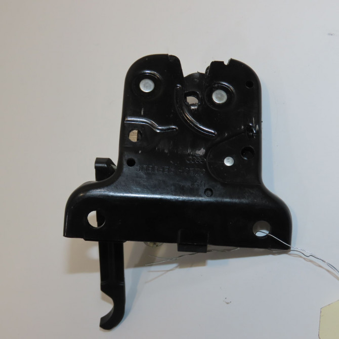 Serrure hayon occasion AUDI A3 II Phase 1 06-2003->06-2008 1.9 TDi 8P3827505 1