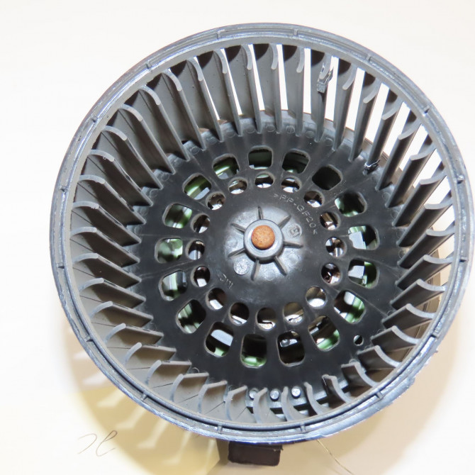 Ventilateur de chauffage occasion DACIA SANDERO II Phase 2 02-2017->... 272101170R 2