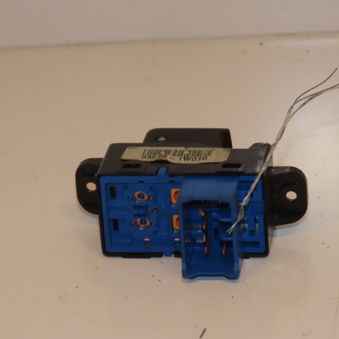 Commande lève-glace porte avant droite occasion KIA RIO III Phase 1 06-2011->... 1.2i 85ch 935751W010 2