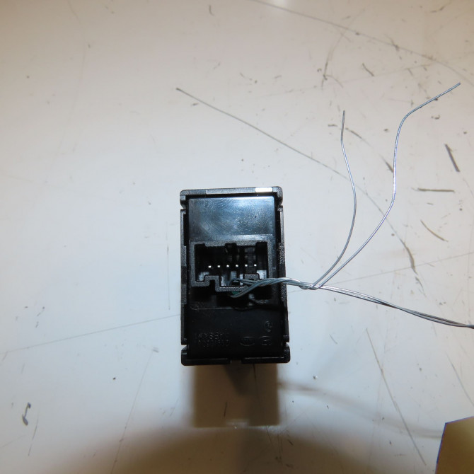 Bouton de warning occasion KIA RIO III Phase 1 06-2011->... 1.1 CRDI 75ch 937901W000 2