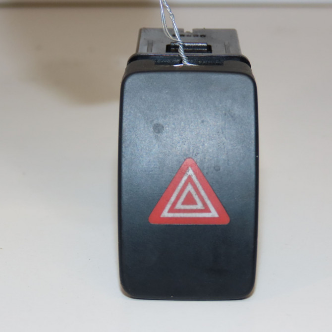 Bouton de warning occasion KIA RIO III Phase 1 06-2011->... 1.2i 85ch 937901W000 1