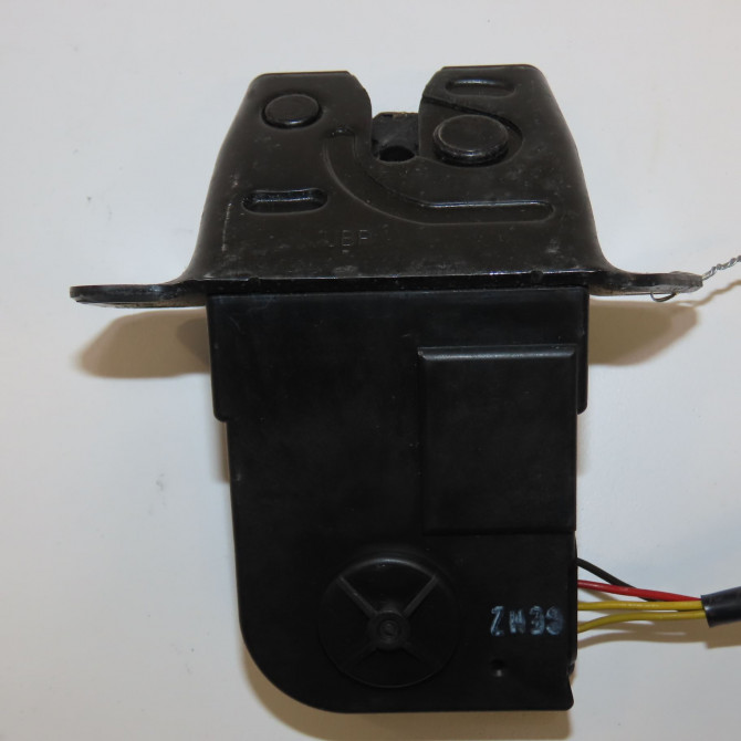 Serrure hayon occasion KIA RIO III Phase 1 06-2011->... 1.2i 85ch 812301W210 1