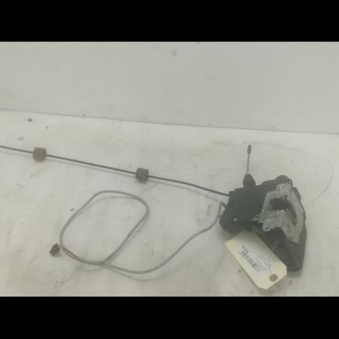 Serrure porte avd occasion MERCEDES CLASSE C COUPE SPORT II Phase 2 03-2004->04-2008 C 220 CDI 2037200835 1