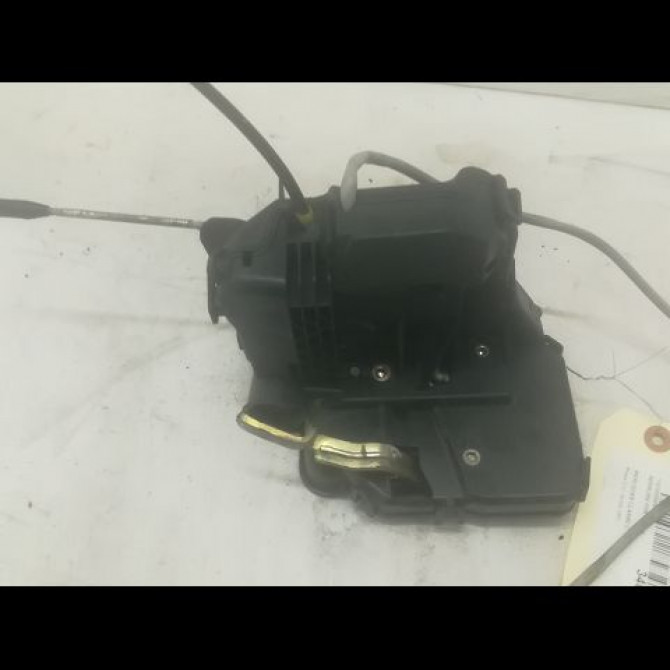 Serrure porte avd occasion MERCEDES CLASSE C COUPE SPORT II Phase 2 03-2004->04-2008 C 220 CDI 2037200835 3