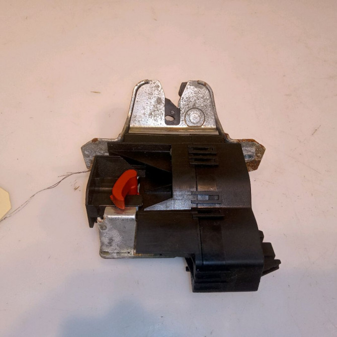 Serrure hayon occasion MERCEDES CLASSE C COUPE SPORT II Phase 1 03-2001->03-2004 2037400235 2