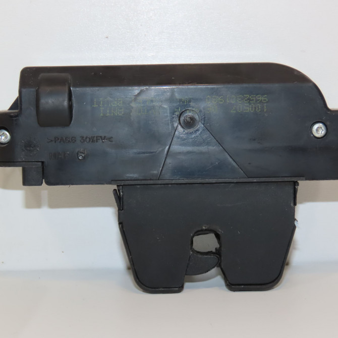 Serrure hayon occasion PEUGEOT 407 phase 1 SW 07-2004->07-2008 2.0 HDI 136ch 871987 1