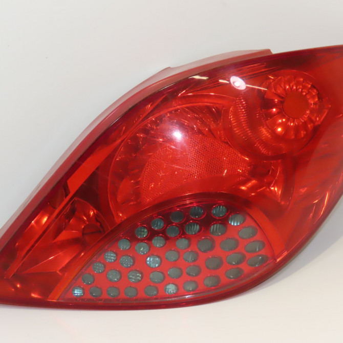 Feu arrière droit occasion PEUGEOT 207 Phase 1 04-2006->06-2013 1.4 HDI 6351Y7 1