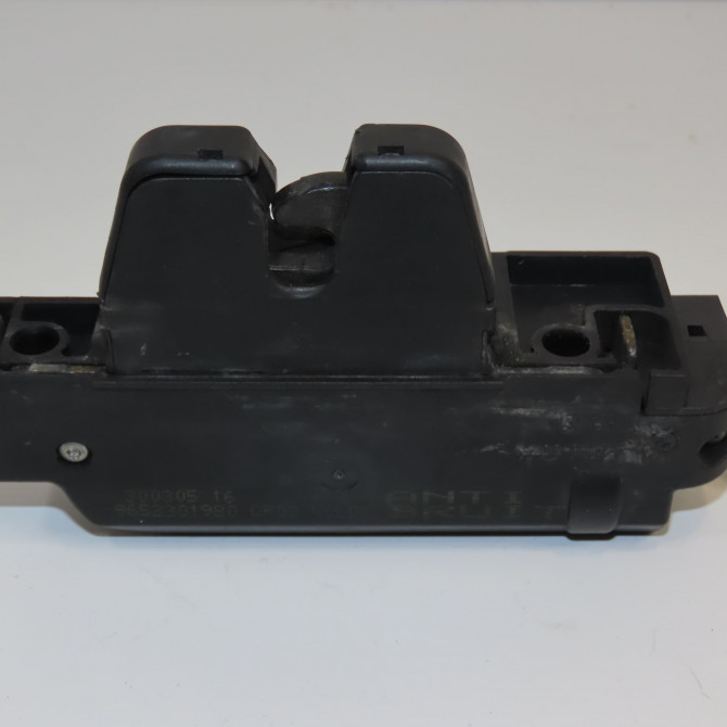 Serrure hayon occasion PEUGEOT 407 Phase 1 04-2004->07-2008 2.0 HDI 16v 136ch 871987 1