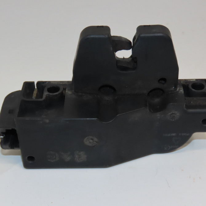 Serrure hayon occasion PEUGEOT 407 Phase 1 04-2004->07-2008 2.0 HDI 16v 136ch 871987 2