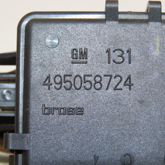 Serrure hayon occasion OPEL ZAFIRA II Phase 2 01-2008->12-2014 1.9 CDTI 120ch 13188851 4