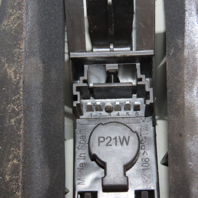 Feu arrière droit occasion RENAULT MEGANE II Phase 2 01-2006->06-2009 1.5 DCI 105ch 8200417351 3