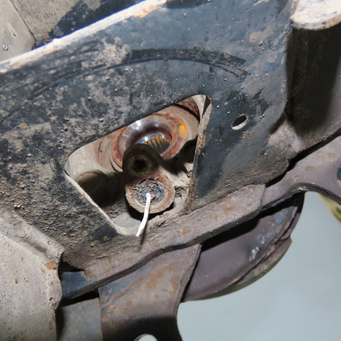 Moyeu ard occasion RENAULT KOLEOS I Phase 1 06-2008->12-2011 2.0 DCI 150ch 402027585R 5