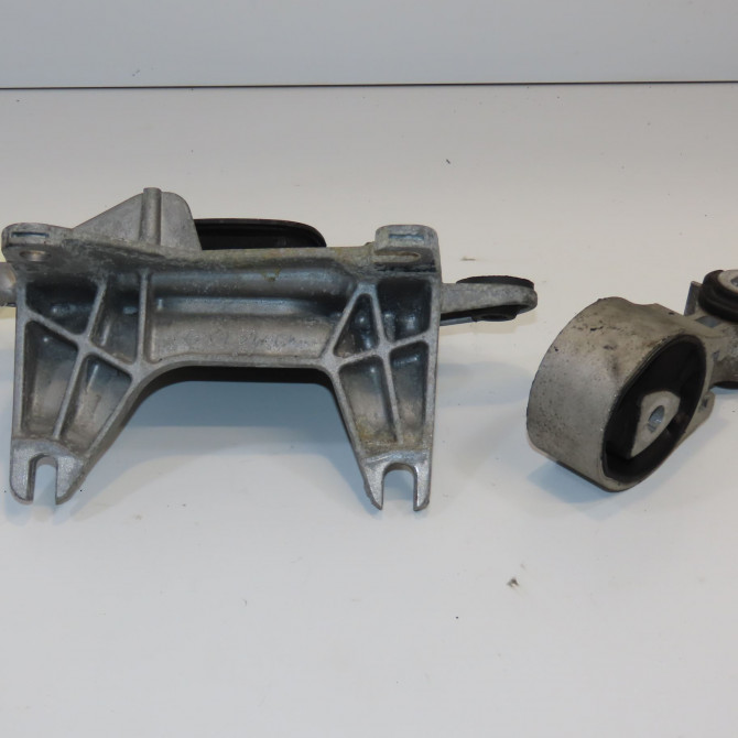 Support moteur occasion RENAULT ESPACE V Phase 1 02-2015->... 1.6 DCI 160ch 2