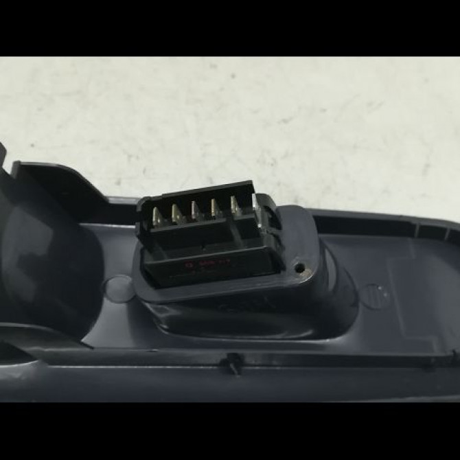 Commande lève-glace porte avant droite occasion RENAULT TWINGO I Phase 1 04-1993->08-1998 Air 7700416998 2