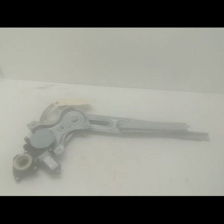 Mecanisme+moteur leve-glace avg occasion TOYOTA YARIS II Phase 1 12-2005->11-2009 1.3 VVT-i 698200D041