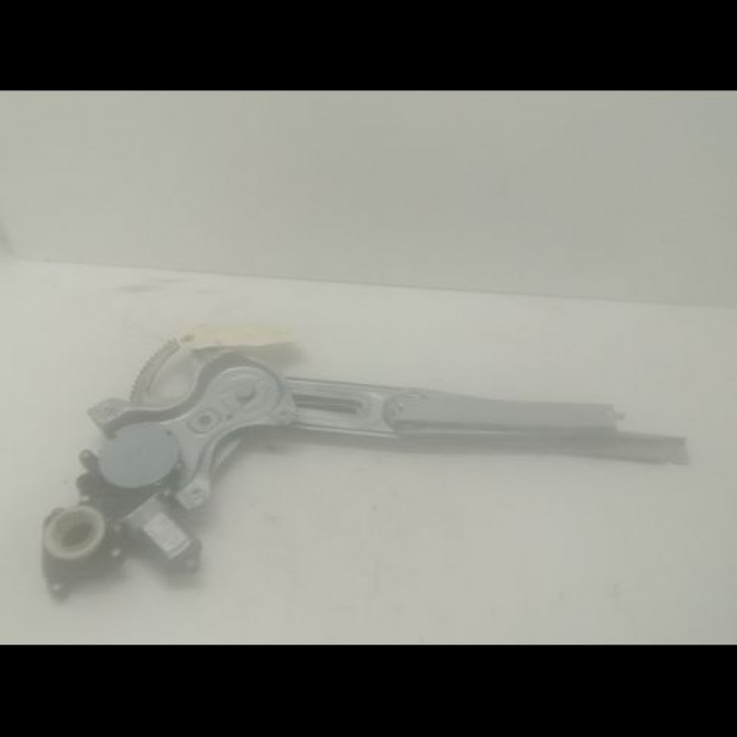 Mecanisme+moteur leve-glace avg occasion TOYOTA YARIS II Phase 1 12-2005->11-2009 1.3 VVT-i 698200D041 1