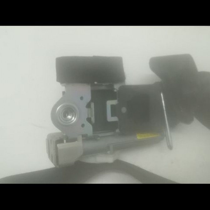 Ceinture avant droite occasion FORD FIESTA VI Phase 1 10-2008->11-2012 1.4 TDCI 70ch 1813028 3