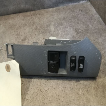 Commande lève-glace porte avant gauche occasion TOYOTA YARIS II Phase 1 12-2005->11-2009 1.0 VVTI 848200D100