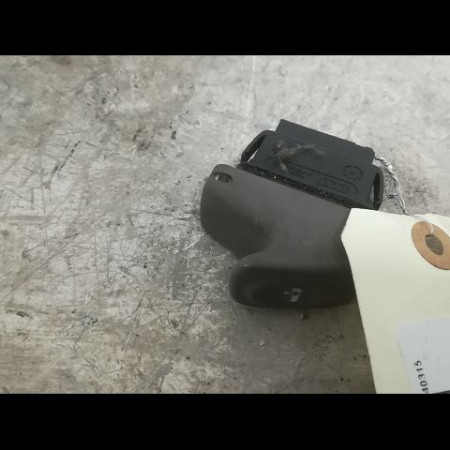 Commande lève-glace porte avant droite occasion RENAULT TWINGO I Phase 1 04-1993->08-1998 1.2i 60ch 7700416998