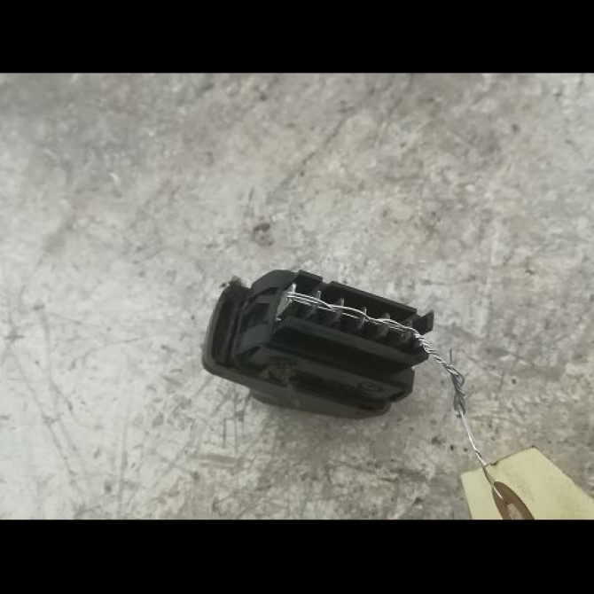 Commande lève-glace porte avant droite occasion RENAULT TWINGO I Phase 1 04-1993->08-1998 1.2i 60ch 7700416998 2