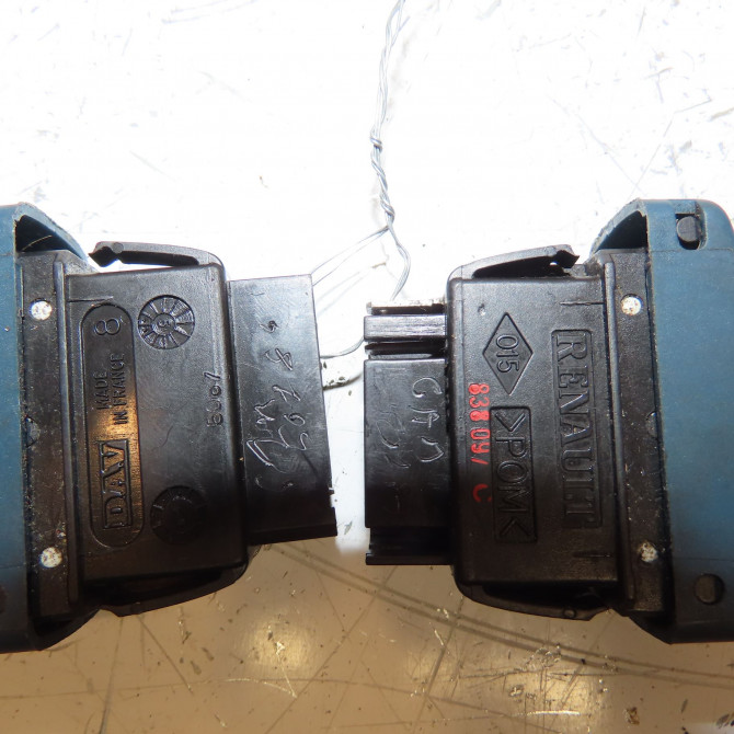 Commande lève-glace porte avant gauche occasion RENAULT TWINGO I Phase 1 04-1993->08-1998 Twingo 12.96>08.98 7700416998 3