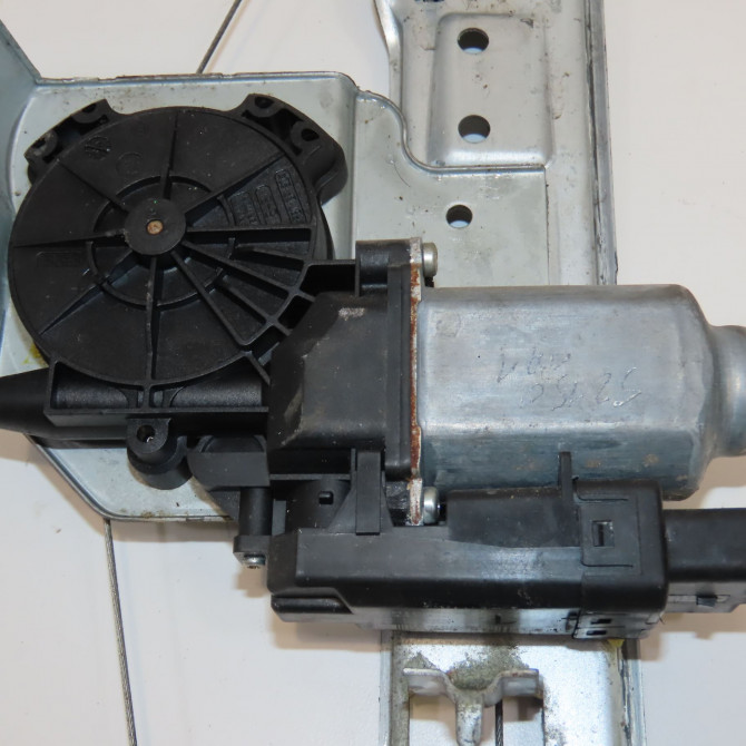 Mecanisme+moteur leve-glace ard occasion RENAULT MEGANE II Phase 1 04-1995->04-1999 1.9 DCI 130ch 8201010921 3