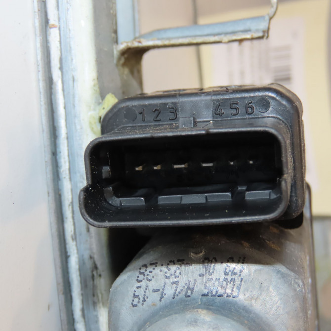 Mecanisme+moteur leve-glace ard occasion RENAULT MEGANE II Phase 1 04-1995->04-1999 1.9 DCI 130ch 8201010921 4