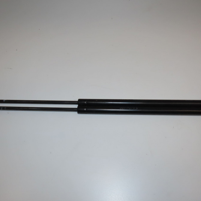 Verin droit hayon occasion RENAULT MEGANE II Phase 1 04-1995->04-1999 1.9 DCI 130ch 8200119498 1