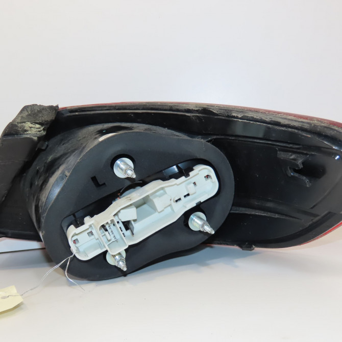 Feu arrière gauche occasion VOLKSWAGEN PASSAT V Phase 1 04-1995->04-1999 2.0 TDI 140ch 3C8945095G 2