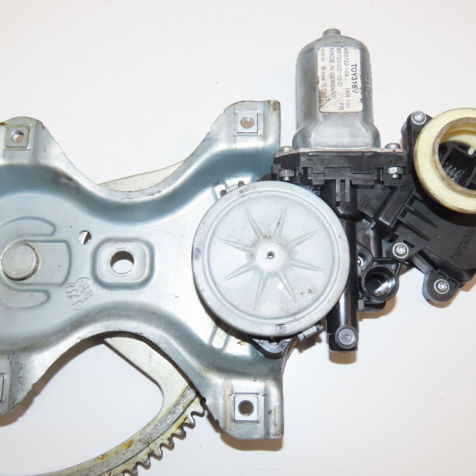 Mecanisme+moteur leve-glace avg occasion TOYOTA YARIS II Phase 1 12-2005->11-2009 1.0i 69ch 698200D041 3