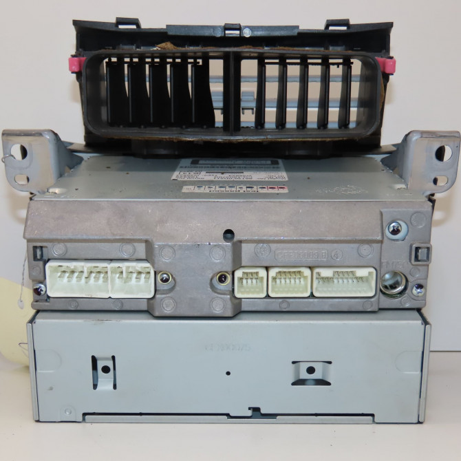 Autoradio occasion TOYOTA YARIS II Phase 1 12-2005->11-2009 1.4 D-4D 861200D211EX 2