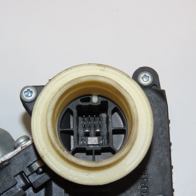 Mecanisme+moteur leve-glace avg occasion TOYOTA YARIS II Phase 1 12-2005->11-2009 1.4 D-4D 698200D041 3