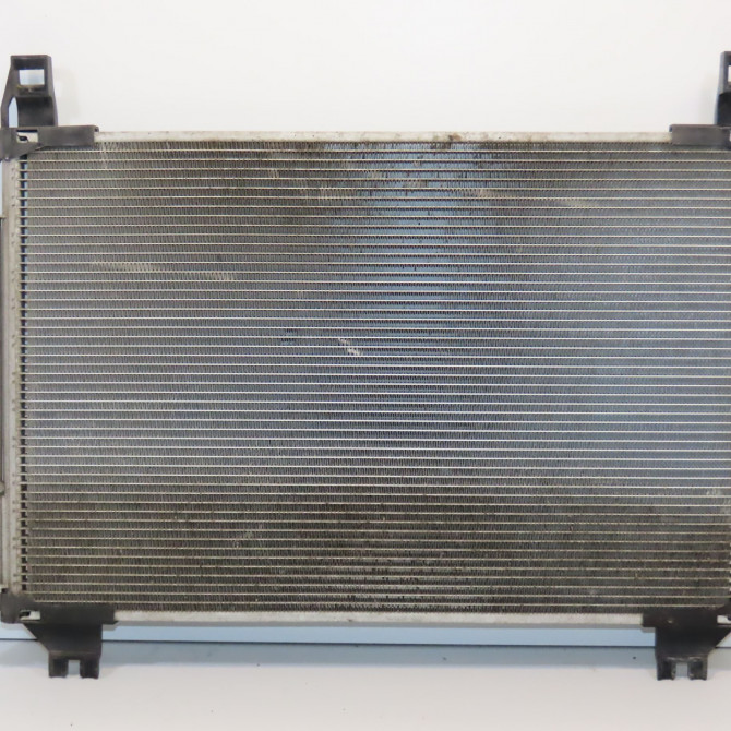 Condenseur clim occasion TOYOTA YARIS II Phase 1 12-2005->11-2009 1.4 D-4D 884600D060 1