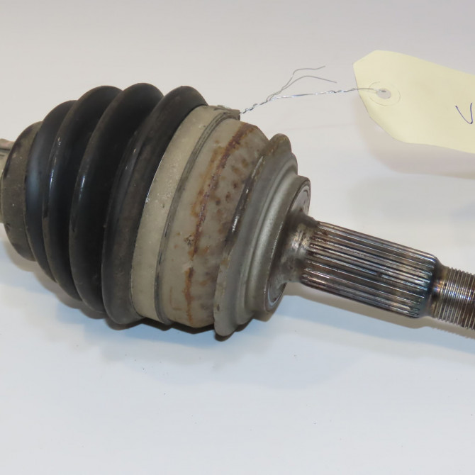 Transmission avant droite occasion TOYOTA YARIS II Phase 1 12-2005->11-2009 1.4 D-4D 434100D180 2