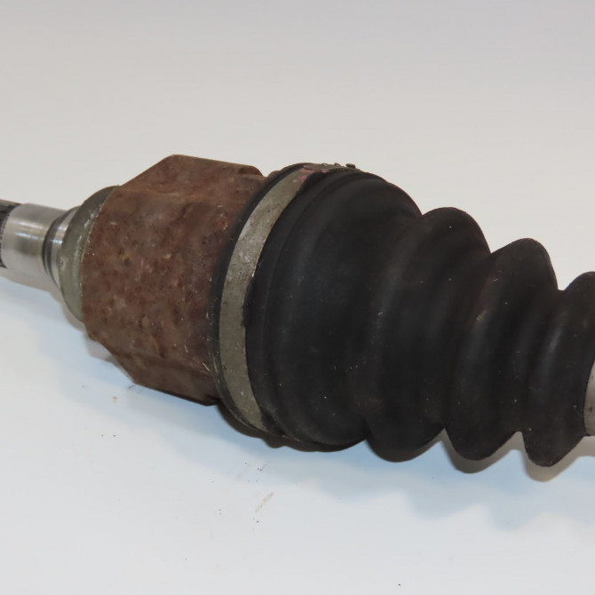 Transmission avant droite occasion TOYOTA YARIS II Phase 1 12-2005->11-2009 1.4 D-4D 434100D180 3