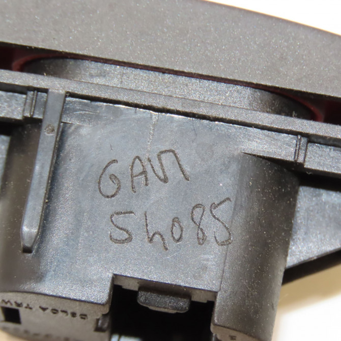 Bouton de warning occasion FORD CMAX I Phase 1 09-2003->03-2007 1.8 TDCI 115ch 1320142 4