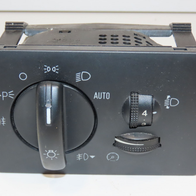 Interrupteur commande de phares occasion FORD CMAX I Phase 1 09-2003->03-2007 1.8 TDCI 115ch 1323827 1