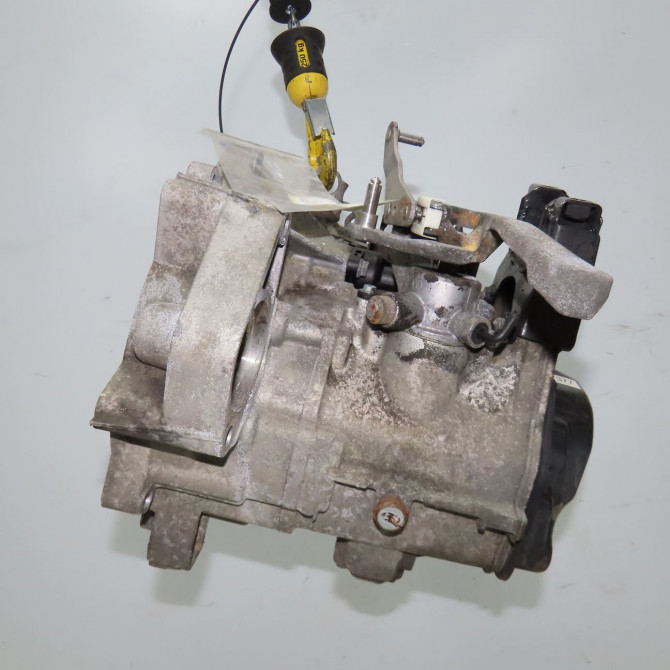 Boîte à vitesse mecanique occasion SKODA FABIA I Phase 2 09-2004->05-2007 1.2i 55ch 2T300020A 2